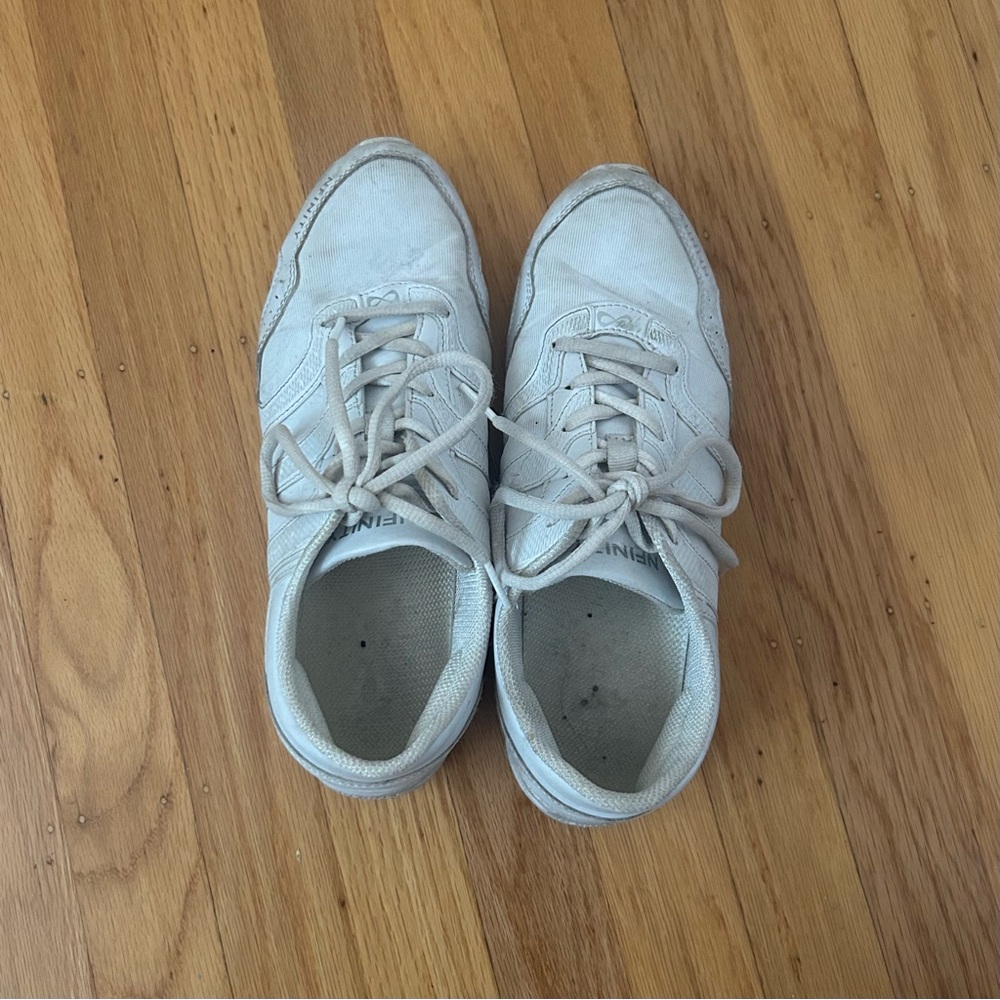 Nfinity Rival 2 white cheer shoes - Size 8.5